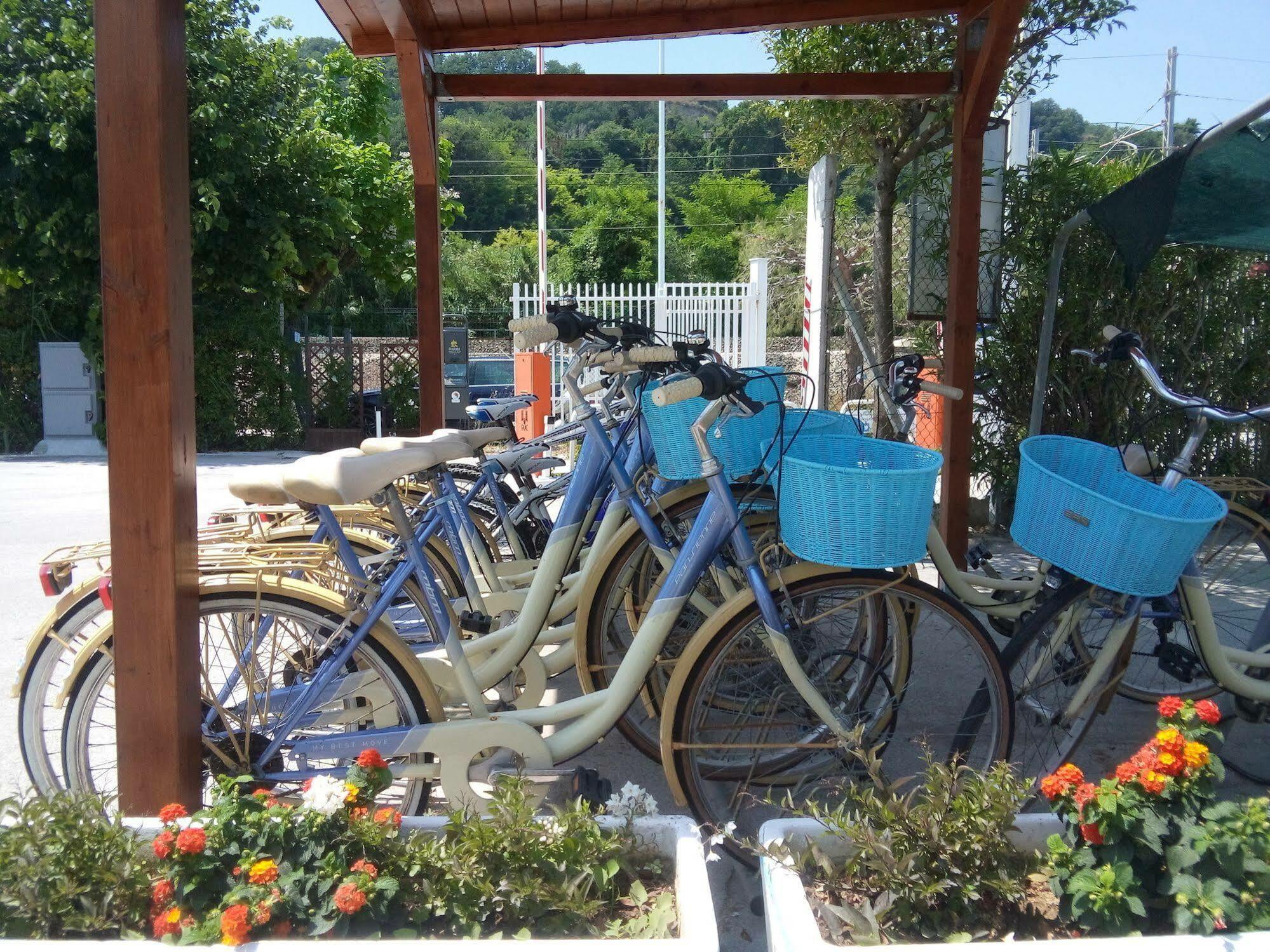 Girasole Eco Family Village Fermo Exterior foto